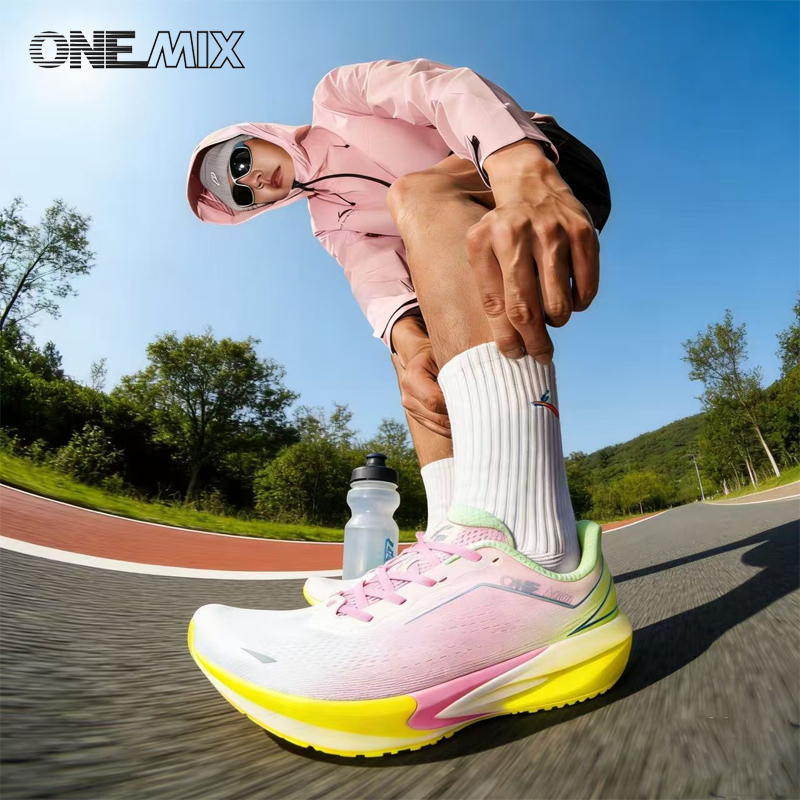 ONEMIX Running Shoes for Men S - Reflective Night Running Shoes 评论和价格