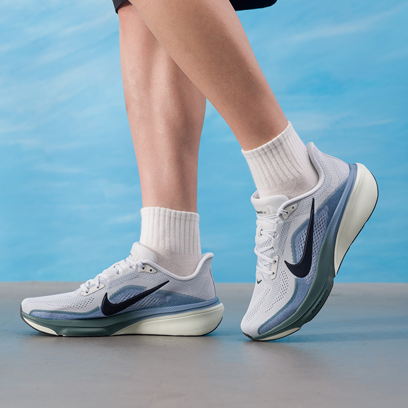 Nike Men's Shoes Original Ligh - Lightweight Road Running Shoes 评论和价格