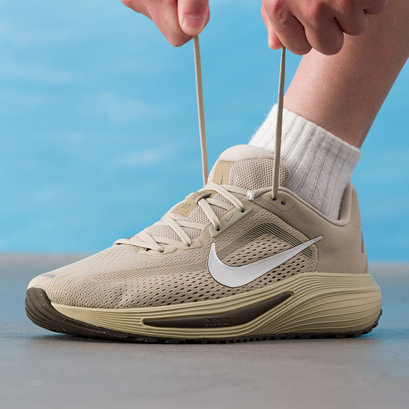 Nike Men's Shoes Original Ligh - Lightweight Road Running Shoes 评论和价格